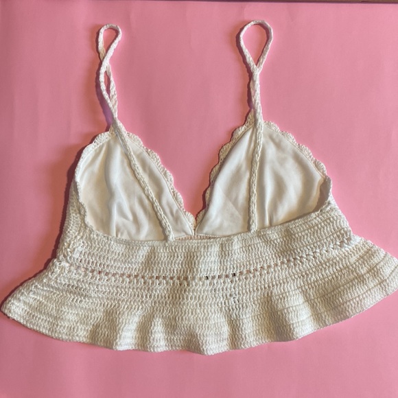✨BRAND NEW✨ GARAGE WHITE CROCHET TOP - Picture 4 of 7